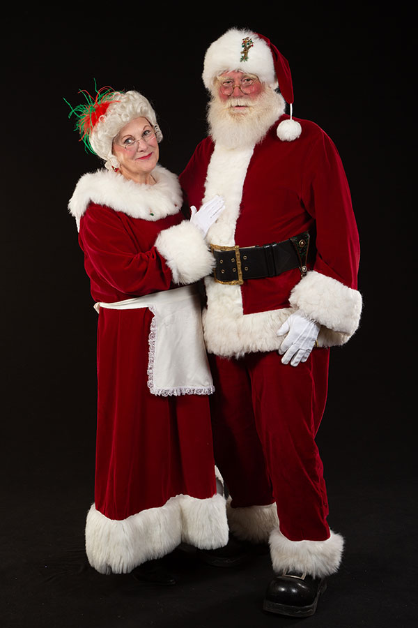 Hire Chicagoland Santa and Mrs. Claus